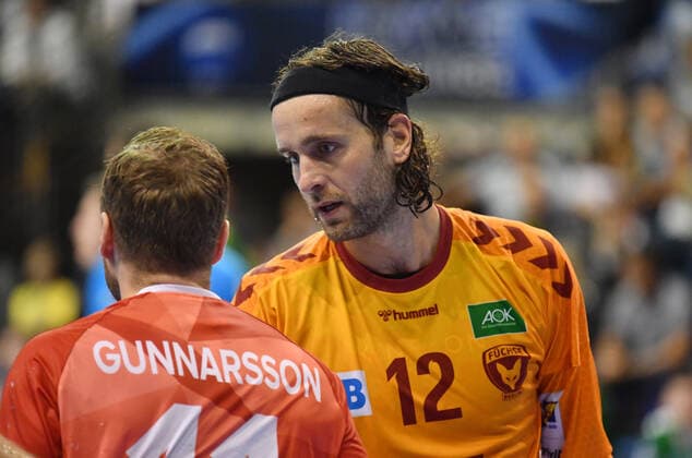Silvio Heinevetter Goalkeeper Foxes , rear, front Arnor Thor Gunnarsson Bergischer HC Foxes Berlin Bergischer HC 1 Bundesliga, DKB Handballbundesliga, 2019 2020 Men, Men, Men, Handball, Germany, Germany, Max Schmeling Halle Berlin, 13 10 2019