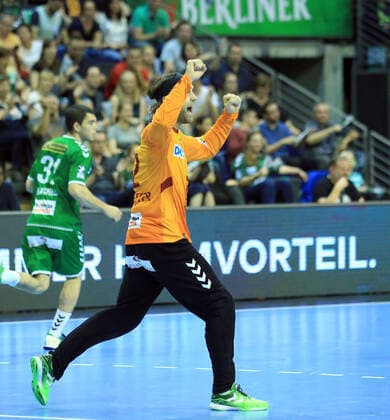 GER, DHB, 1 HBL, FUECHSE BERLIN VS Bergischer HC 13 10 2019, Max Schmeling Halle, Berlin, GER, DHB, 1 HBL, FUECHSE BERLIN VS Bergischer HC, DHB regulations prohibit any use of photographs as image sequences and or quasi video in picture Silvio Heinevetter Fuechse Berlin 12 nordphotox xEngler nph00076