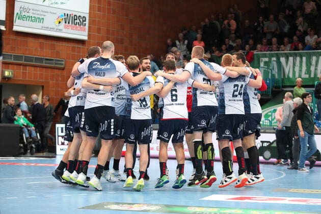 Victory celebration at SG Flensburg Handewitt GER, Handball, 1 Bundesliga, TSV GWD Minden against SG Flensburg Handewitt, 13 10 2019 Minden Copyright: xEIBNER JanxStrohdiekx EP_JSK