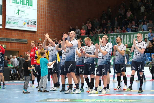 Victory celebration at SG Flensburg Handewitt GER, Handball, 1 Bundesliga, TSV GWD Minden against SG Flensburg Handewitt, 13 10 2019 Minden Copyright: xEIBNER JanxStrohdiekx EP_JSK