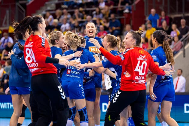 Ludwigsburg, Germany 13 October 2019 CL 19 20 SG BBM Bietigheim vs Buducnost the team of Buducnost final cheer final cheer emotion joy Ludwigsburg MHP Arena Baden Württemberg Germany