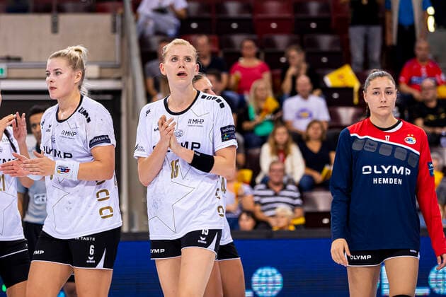 Ludwigsburg, Germany 13 October 2019 CL 19 20 SG BBM Bietigheim vs Buducnost v li Maren Nyland Aardahl Bietigheim , Kim Naidzinavicius Bietigheim , Daphne Gautschi Bietigheim dissatisfied disappointed disappointed down frustrated, Ludwigsburg MHP Arena Baden Württemberg Germany