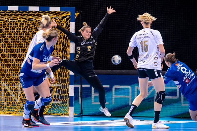 Ludwigsburg, Germany 13 October 2019 CL 19 20 SG BBM Bietigheim vs Buducnost Goalkeeper Dinah Eckerle Bietigheim , Kim Naidzinavicius Bietigheim , Djurdjina Jaukovic Buducnost Ludwigsburg MHP Arena Baden Württemberg Germany