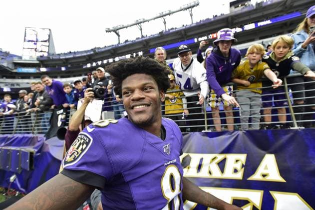 Baltimore Ravens quarterback Lamar Jackson smiles after 23-17 NFL, American Football Herren, USA win over the Cincinnati Bengals at M&T Bank Stadium in Baltimore, Maryland, Sunday, October 13, 2019. Baltimore won 23-17.  BAL20191013115 DAVIDxTULIS