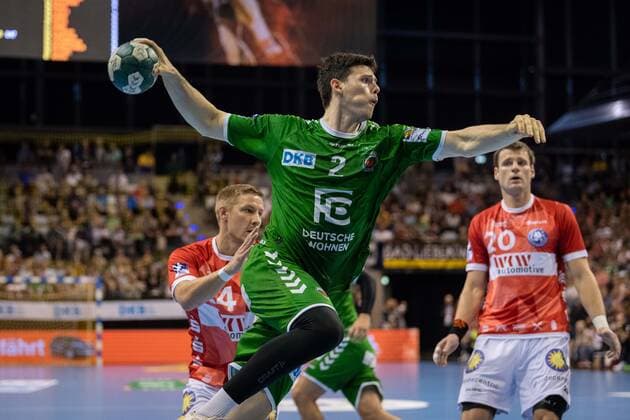 Handball Berlin 13 10 2019 Season 2019 2020 1 Bundesliga HBL Foxes Berlin Bergischer HC Simon Ernst Foxes Berlin, No 02 Csaba Szücs Bergischer HC, No 20 Linus Arnesson Bergischer HC, No 24
