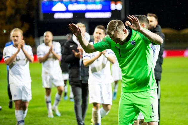 Sport Bilder des Tages Lukas Hradecky (GK) 1, FIN, Joona Toivio 4, FIN celebrating after 3-0 win over Armenia EURO 2020 qualifying Group J match Finland - Armenia 15. October 2019 at the Veritas Stadion in Turku, Finland. (Tomi Hänninen Newspix24)  Copyright: xTomixHänninenx np24th155731551
