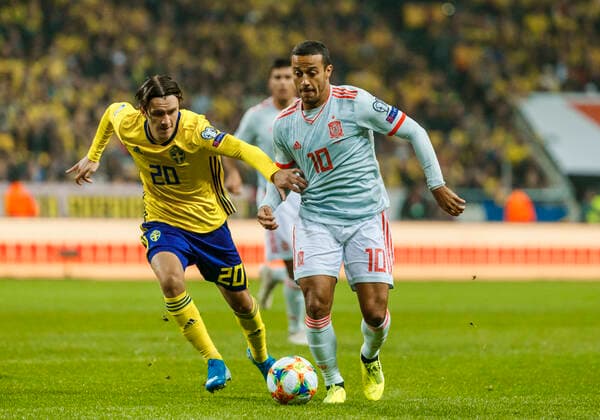 Partido de clasificacion dela Eurocopa 2020 entre Suecia y Espana. En la imagen, Olsson y Thiago. UEFA EURO, EM, Europameisterschaft,Fussball 2020 qualifying match between Sweden and Spain. In this picture, Olsson and Thiago. 
