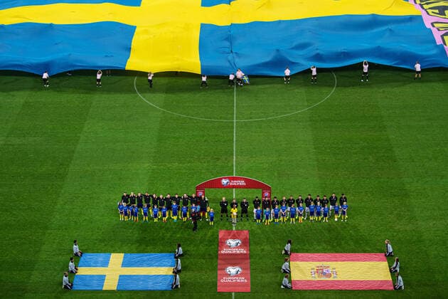 191015 The players of Sweden and Spain are lined up during the national anthems ahead of the UEFA Euro Qualifier football match between Sweden and Spain on October 15, 2019 in Stockholm Photo Joel Marklund BILDBYRAN kod JM 88054 BBENG fotboll football fotball soccer UEFA Euro Qualifier EM kval emkvalifisering em kvalik landskamp Sverige Sverige A Sweden Spanien Spain flagga,  Copyright: JOELxMARKLUND BB191015JM109