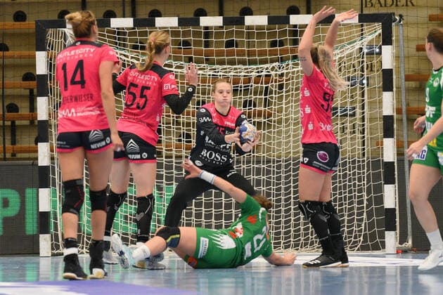 Madita Kohorst TusSies Metzingen 15 in goal TusSies Metzingen, handball, HBF, league game, 16 10 2019, photo TBaur Eibner FrischAuf Goeppingen vs. TusSies Metzingen Goeppingen Copyright: xEIBNER TobiasxBaurx EP_TBR