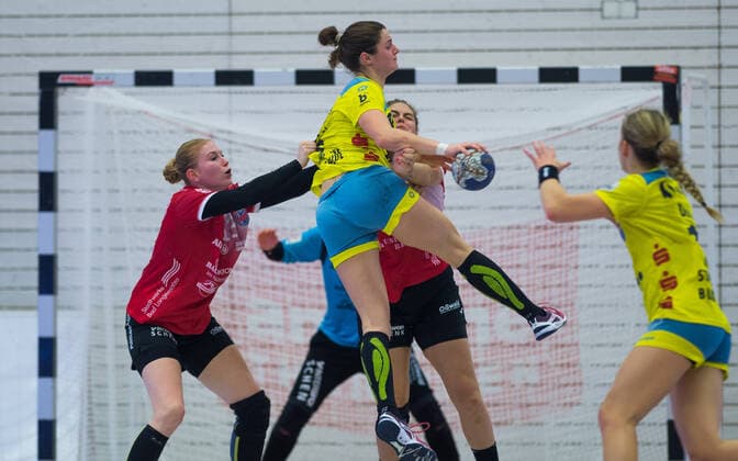 16 10 2019 Erfurt Handball Bundesliga Women Season2019 2020 THC Erfurt Bad Langensalza Buxtehuder SV v l Meike Schmelzer 13 Thueringer HC , Mieke Düvel 08 Buxtehuder SV , Beate Scheffknecht 04 Thueringer HC and Liuv Charlotte Süchting 10 Buxtehuder SV