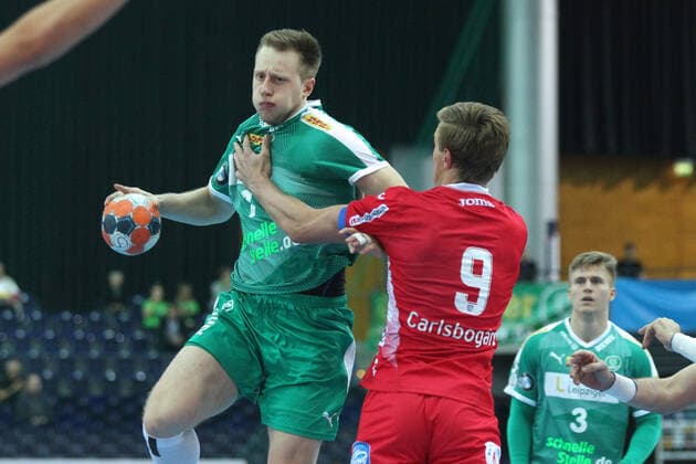 SC DHfK Leipzig vs. TBV Lemgo Lippe, Liqui Moly HBL, 17 10 19 Handball, 1 Bundesliga, Season 2019 2020, 10 Matchday SC DHfK Leipzig vs. TBV Lemgo Lippe on 17 10 19 in the Arena Leipzig In the picture Luca WITZKE 7, SC DHfK Leipzig vs. Jonathan CARLSBOGARD 9, TBV Lemgo Copyright: xBEAUTIFULxSPORTS JanxKaeferx