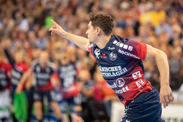 SG Flensburg Handewitt vs. Die Eulen Ludwigshafen, LIQUI MOLY Handball Bundesliga, 17 10 19 Flensburg Jubilee goal celebration with Marius Steinhauser SG Flensburg Handewitt, 19 Copyright: xBEAUTIFULxSPORTS MarioxM.xKobergx