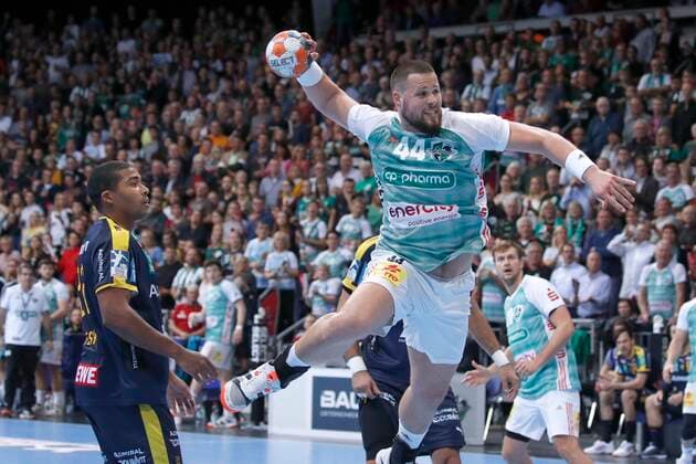 17 10 2019, TUI Arena, Hanover, league match, 1 Bundesliga, TSV Hanover Burgdorf vs. Rhein Neckar Loewen, in picture Ilija Brozovic 44, Han Burgdorf scoring goal TSV Hanover Burgdorf vs. Rhein Neckar Loewen