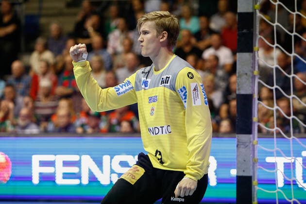 17 10 2019, xtgx, Handball Liqui Moly HBL, SC Magdeburg TVB Stuttgart emspor, v l Tobias Thulin Magdeburg, 12 Cheers for ball held, defended, held, goalkeeper GETEC Arena