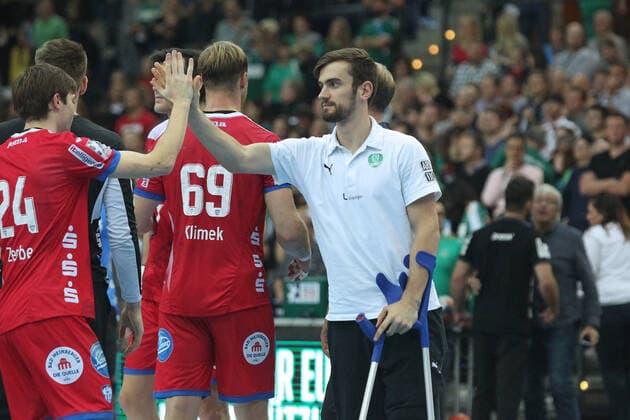 SC DHfK Leipzig vs. TBV Lemgo Lippe, Liqui Moly HBL, 17 10 19 Handball, 1 Bundesliga, season 2019 2020, 10 matchday SC DHfK Leipzig vs. TBV Lemgo Lippe on 17 10 19 in the Arena Leipzig In the picture Marc ESCHE 43, SC DHfK Leipzig with spades, injury Copyright: xBEAUTIFULxSPORTS JanxKaeferx