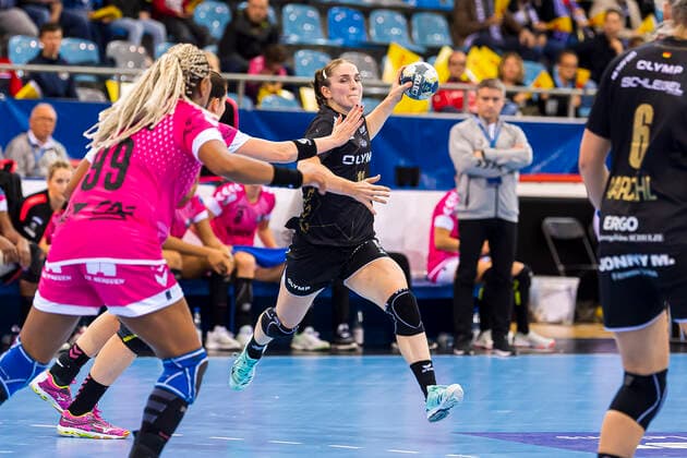 Ludwigsburg, Germany 19 October 2019 CL 19 20 SG BBM Bietigheim vs. Brest Bretagne Handball Laura van der Heijden Bietigheim Bietigheim Bissingen Egetrans Arena Baden Württemberg Germany