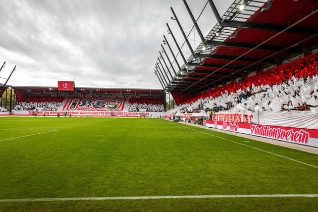 19 10 2019, Football, GER, Season 2019 2020, 2 Bundesliga, 10 Spieltag, SSV Jahn Regensburg SV Sandhausen Stadium choreography before the match on the occasion of the 130th anniversary of the SSV Jahn Regensburg DFL REGULATIONS PROHIBIT ANY USE OF PHOTOGRAPHS AS IMAGE SEQUENCES AND OR QUASI VIDEO