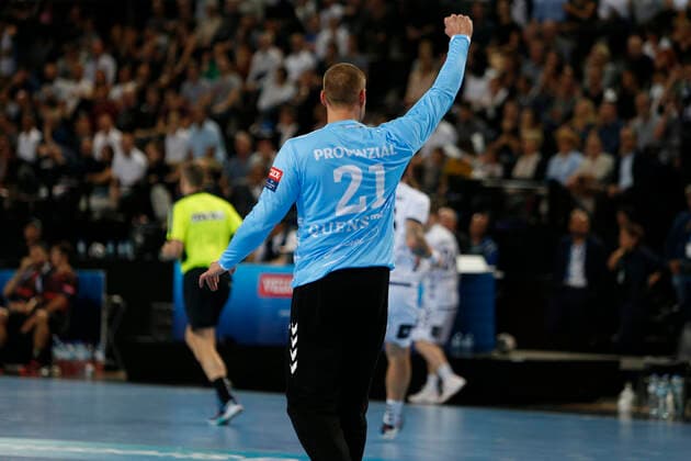 Handball, CL, Montpellier HB - THW Kiel Dario Quenstedt GER Goalkeeper HANDBALL : Montpellier vs Kiel - Ligue des Champions - 19 10 2019 GuillaumeBresson Panoramic 