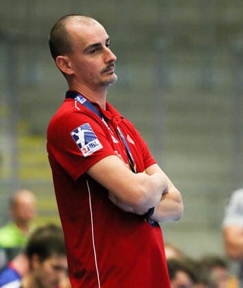 19 10 2019, Germany, Bietigheim, Handball 2 Bundesliga Men Season 2019 2020 SG BBM Bietigheim vs. TuS N Lübbecke TuS Trainer Emir Kurtagic