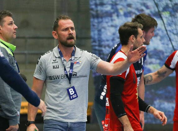 19 10 2019, Germany, Bietigheim, Handball 2 Bundesliga Men Season 2019 2020 SG BBM Bietigheim vs TuS N Lübbecke Coach Hannes Jon Jonsson BBM