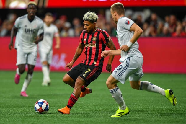 ATLANTA, GA Ð OCTOBER 19: Atlanta s Josef Martinez (7) moves with the ball during the MLS, Fussball Herren, USA playoff match between the New England Revolution and Atlanta United FC on October 19th, 2019 at Mercedes-Benz Stadium in Atlanta, GA. (Photo by Rich von Biberstein Icon Sportswire) SOCCER: OCT 19 MLS Cup Playoffs - New England Revolution at Atlanta United FC Icon191019008
