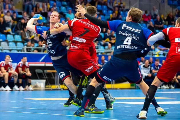 Bietigheim, Germany 19 October 2019 2 BL 19 20 SG BBM Bietigheim vs TuS N Lübbecke v li Jonas Link SG BBM Bietigheim , Patryk Walczak Tus N Luebbecke , Patrick Rentschler SG BBM Bietigheim Bietigheim Egetrans Arena Baden Württemberg Germany