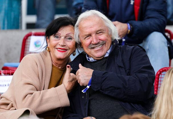 20 10 2019, xmkx, Football Women Flyeralarm 1 Bundesliga, 1 FFC Frankfurt VfL Wolfsburg v l Dragoslav Steppi Stepanovic with company DFL DFB REGULATIONS PROHIBIT ANY USE OF PHOTOGRAPHS as IMAGE SEQUENCES and or QUASI VIDEO Frankfurt Hessen Deutschland DEU