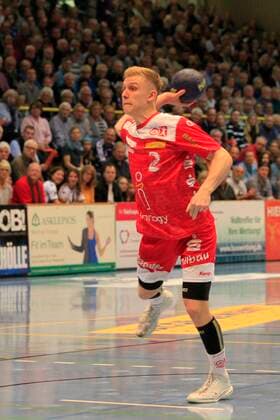 2 Bundesliga Handball VfL Luebeck Schwartau TUSEM Essen 20 10 2019, Hansehalle Luebeck, GER, 2 Bundesliga Handball VfL Luebeck Schwartau TUSEM Essen in picture picture shows single action action whole figure single clipping sevenmeter Noah Beyer TUSEM Essen nordphotox xTauchnitz nph00059