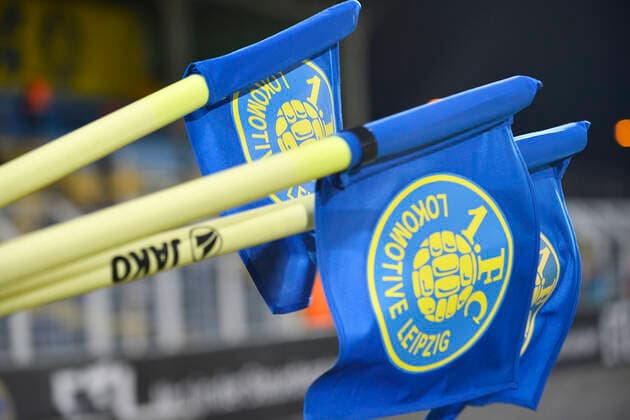 Football Regionalliga 2019 2020, 12 matchday, 1 FC Lok Leipzig vs. SV Babelsberg 03 21 10 2019 Corner flags of 1 FC Lokomotive Leipzig with the emblem of the club at the regional league match Lok Leipzig vs. SV Babelsberg, will be worn Leipzig Saxony Germany Bruno Plache Stadium