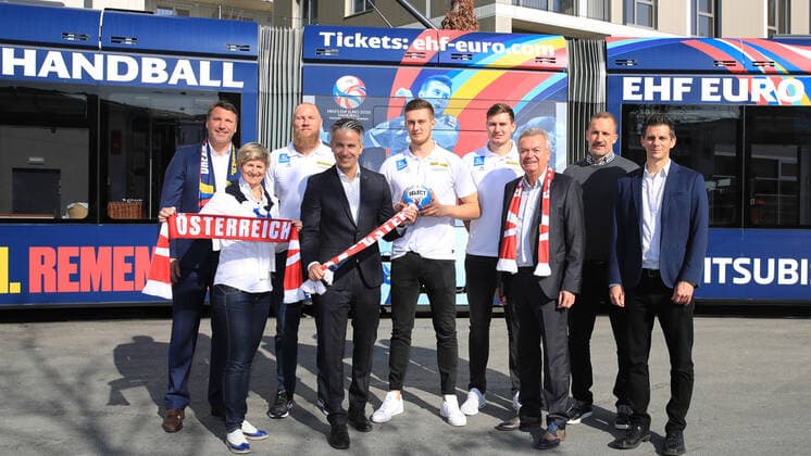 HANDBALL - OEHB press conference, PK, Pressekonferenz GRAZ,AUSTRIA,23.OCT.19 - HANDBALL - EHF European Championship, EM, Europameisterschaft 2020, preview, OEHB press conference. Image shows Didi Peissl (LOK Graz), Barbara Muhr (Holding Graz), head coach Ales Pajovic (AUT), sports councilor Kurt Hohensinner (Graz), Nikola Bilyk, Daniel Dicker (AUT), member of provincial government of sports Anton Lang (Styria), sporting director Patrick Foelser and genaral secretary Bernd Rabenseifner (OEHB).. GEPAxpictures xMarioxBuehner