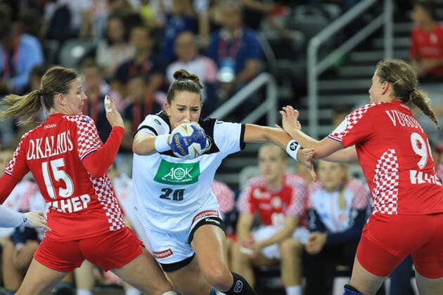 Zagreb, 23 10 2019 - Arena Zagreb hall, Croatia (red) - Germany (white) 21:21 Emily BOLK (20) vs Dora KALAUS (15) nad Lea VUKOJEVIC (99) 