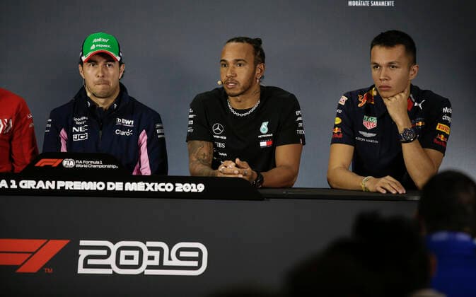Motorsports: FIA Formula One World Championship, WM, Weltmeisterschaft 2019, Grand Prix of Mexico, 11 Sergio Perez (MEX, Racing Point F1 Team), 44 Lewis Hamilton (GBR, Mercedes AMG Petronas Motorsport), 23 Alexander Albon (THA, Aston Martin Red Bull Racing), Mexico-City Mexico
