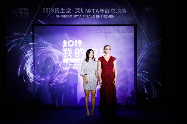 SHENZHEN, CHINA - OCTOBER 25: Xu Yifan (L) of China and Gabriela Dabrowski of Canada attend 2019 WTA, Tennis Damen Finals Shenzhen Gala Evening & Draw Ceremony at Hilton Hotel on October 25, 2019 in Shenzhen, Guangdong Province of China.  Copyright: xVCGx CFP111256401470 
