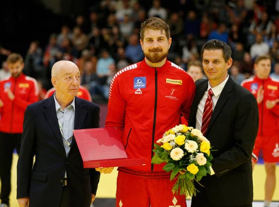 HANDBALL - AUT vs SRB, friendly match GRAZ,AUSTRIA,25.OCT.19 - HANDBALL - OEHB international match, Länderspiel, Nationalmannschaft Austria vs Serbia, test match. Image shows Fabian Posch (AUT). GEPAxpictures xDavidxRodriguez