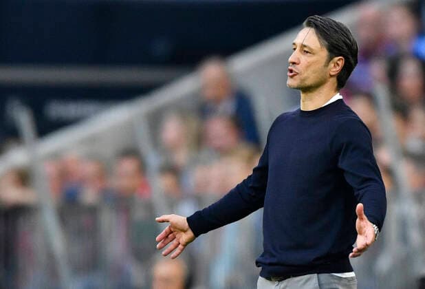 Bilder des Jahres 2019, Sport 10 Oktober Sport Themen der Woche KW43 Trainer Coach Niko Kovac FC Bayern München FCB am Spielfeldrand Gestik, Geste sauer enttäuscht wütend FC Bayern München FCB vs 1. FC Union Berlin 26.10.2019 DFL REGULATIONS PROHIBIT ANY USE OF PHOTOGRAPHS AS IMAGE SEQUENCES AND OR QUASI-VIDEO FC Bayern München FCB vs FC Union Berlin *** Coach Coach Niko Kovac FC Bayern Munich FCB at the edge of the field Gesture, gesture sourly disappointed angrily disappointed FC Bayern Munich FCB vs 1 FC Union Berlin 26 10 2019 DFL REGULATIONS PROHIBIT ANY USE OF PHOTOGRAPHS AS IMAGE SEQUENCES AND OR QUASI VIDEO FC Bayern Munich FCB vs FC Union Berlin