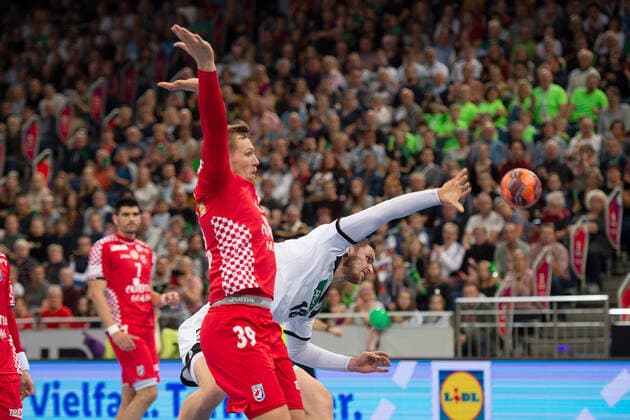 Hanover, Germany 26 10 2019 Day of Handball 2019 International match Germany vs. Croatia L R David Mandic Croatia , Hendrik Pekeler Germany Hanover Lower Saxony Germany TUI Arena