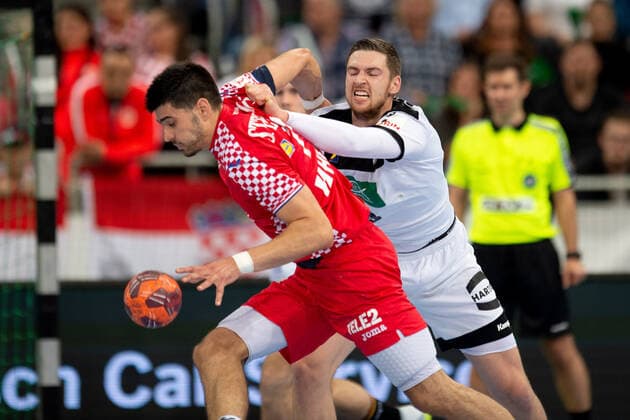 Hanover, Germany 26 10 2019 Day of Handball 2019 International match Germany vs. Croatia L R Luka Stepancic Croatia , Hendrik Pekeler Germany Hanover Lower Saxony Germany TUI Arena