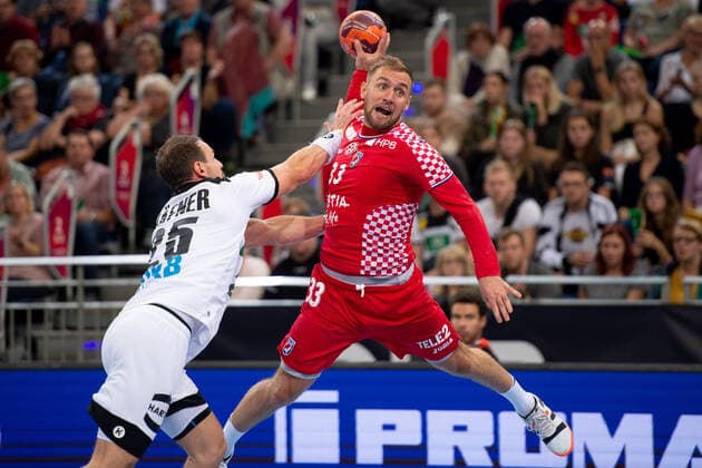 Hanover, Germany 26 10 2019 Day of Handball 2019 International match Germany vs. Croatia L R Kai Häfner Germany , Luka Cindric Croatia Hanover Lower Saxony Germany TUI Arena