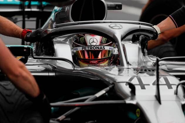 British driver Lewis Hamilton of the Mercedes team participates in the third practice session of the Formula One Grand Prix of Mexico at the Hermanos Rodríguez Racetrack in Mexico City, Mexico 26 October 2019. The Grand Prix of Mexico will take place on 27 October. Mexican Formula One Grand Prix !ACHTUNG: NUR REDAKTIONELLE NUTZUNG!  Copyright: xJosexMendezx JJPANA6799 20191026-637077222969306655