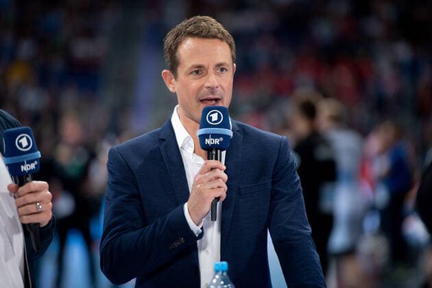 Hanover, Germany 26 10 2019 Day of Handball 2019 International match Germany vs Croatia ARD presenter Alexander Bommes Hanover Lower Saxony Germany TUI Arena