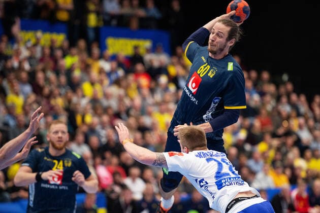 191027 Kim Ekdahl Du Rietz of Sweden and Viggo Kristjansson of Iceland during the international friendly Handball match between Sweden and Iceland on October 27, 2019 in Karlskrona Photo Magnus Lejhall BILDBYRAN Cop 214 handball handball sweden island Sverige 2019,  Copyright: MAGNUSxLEJHALL BB191027MH007