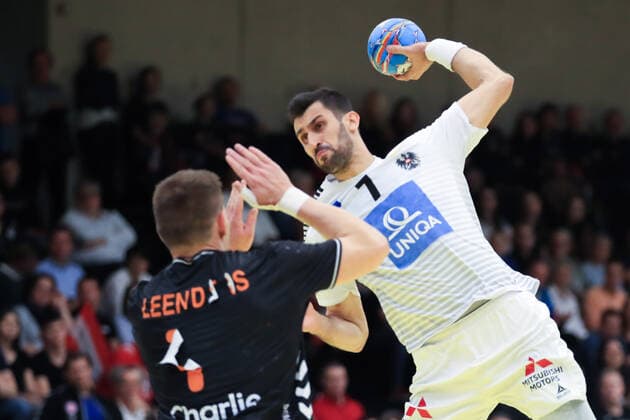 HANDBALL - AUT vs NED, test match GRAZ,AUSTRIA,27.OCT.19 - HANDBALL - OEHB international match, Länderspiel, Nationalmannschaft Austria vs Netherlands, test match. Image shows Toon Leenders (NED) and Janko Bozovic (AUT). GEPAxpictures xMarioxBuehner