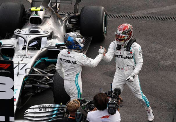 Motorsports: FIA Formula One World Championship, WM, Weltmeisterschaft 2019, Grand Prix of Mexico, 77 Valtteri Bottas (FIN, Mercedes AMG Petronas Motorsport), 44 Lewis Hamilton (GBR, Mercedes AMG Petronas Motorsport), Mexico-City Mexico