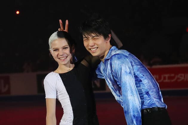 (L to R) Alexandra Trusova (RUS), Yuzuru Hanyu (JPN), OCTOBER 27, 2019 - Figure skating, Eiskunstlauf : ISU Grand Prix of Figure Skating 2019 2020 2019 Skate Canada International Exhibition at Prospera Place, Kelowna, Canada. Noxthirdxpartyxsales  (115300798)