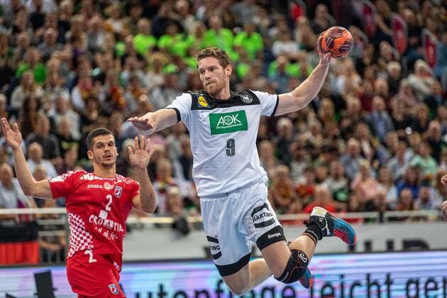 Handball Hannover 26 10 2019 Day of Handball DHB International Match Germany GER Croatia CRO Tobias Reichmann Germany, No 09 MIHIC Lovro Croatia, No 02