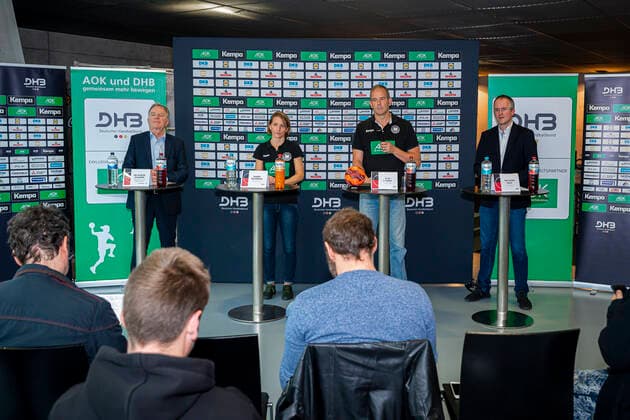 Stuttgart, Germany 29 October 2019 DHB Women Press Conference WM Japan v left Mayor Dr Martin Schairer City of Stuttgart , Team Manager Maren Baumbach Germany , Trainer Henk Groener Germany , Tim Oliver Kalle DHB Communication Stuttgart Scharrena Baden Württemberg Germany