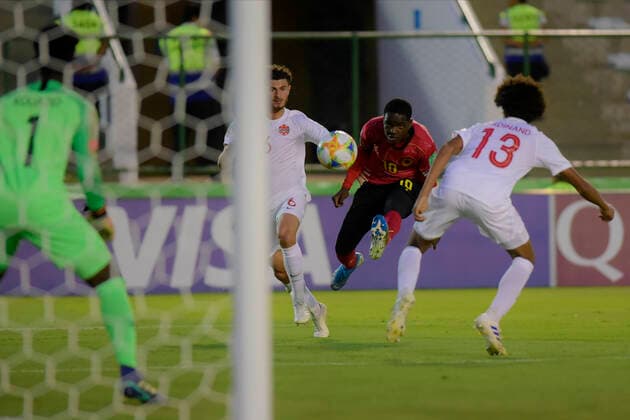 Fußball, U17 WM, Angola - Kanada Sub 17 Angola e Canada BRASÍLIA, DF - 29.10.2019: SUB 17 ANGOLA E CANADA - Zito and Keesean Ferdinand during Under 17 Angola and Canada. Match valid for the FIFA U17, U 17 World Cup group stage. Bezerrão Stadium in Gama. Brasilia DF. (Photo: Reinaldo Reginato Fotoarena) x1821952x  ReinaldoxReginato