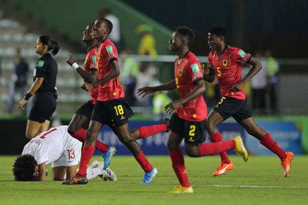 FuÃŸball, U17 WM, Angola - Kanada 29th October 2019; Bezerrao Stadium, Brasilia, Distrito Federal, Brazil; FIFA U-17 World Cup Brazil 2019, Angola versus Canada; Players of Angola celebrate their victory after the match - Editorial Use  ActionPlus12182029 HeulerxAndrey
