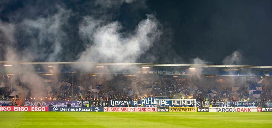 Germany, Darmstadt, Merck Stadion am Boellenfalltor, 29 10 2019, SV Darmstadt 98 vs Karlsruher SC DFB Cup Picture v l Lights Choreo of Lili Fans DFL DFB REGULATIONS PROHIBIT ANY USE OF PHOTOGRAPHS AS IMAGE SEQUENCES AND OR QUASI VIDEO Copyright: HMBxMedia xHeikoxBecker