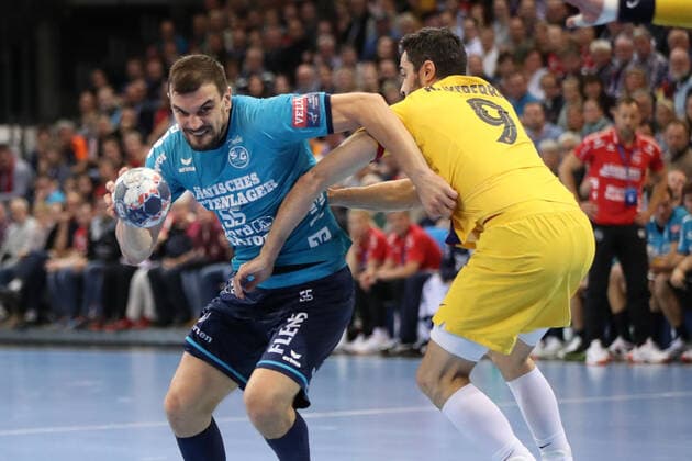 SG Flensburg Handewitt vs. FC Barcelona, Handball, EHF Champions League Group Phase, 30 10 19 Michel Jurecki SG Flensburg Handewitt, 55 against Raul Entrerrios Rodriguez FC Barcelona, 09 Copyright: xBEAUTIFULxSPORTS MarioxM.xKobergx